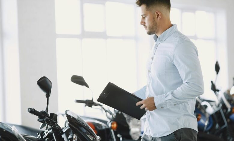 contact customer experience agent
