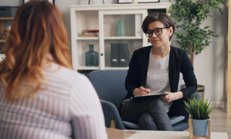 Spiritual Psychiatry vs. Traditional Psychiatry: What's the Difference?