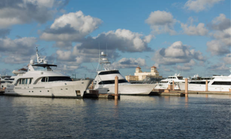 Choosing the Perfect Boat for Your Palm Beach County Lifestyle